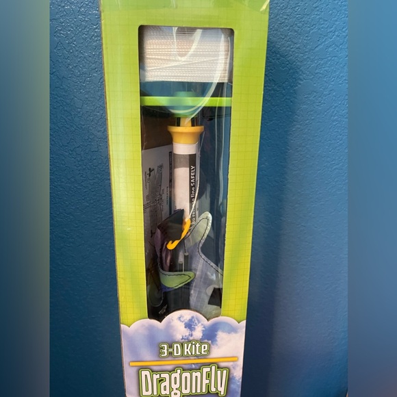 X kites Toys Go Fly A Kite 3d Kite Dragonfly 65 Wing Span Nwt Fun